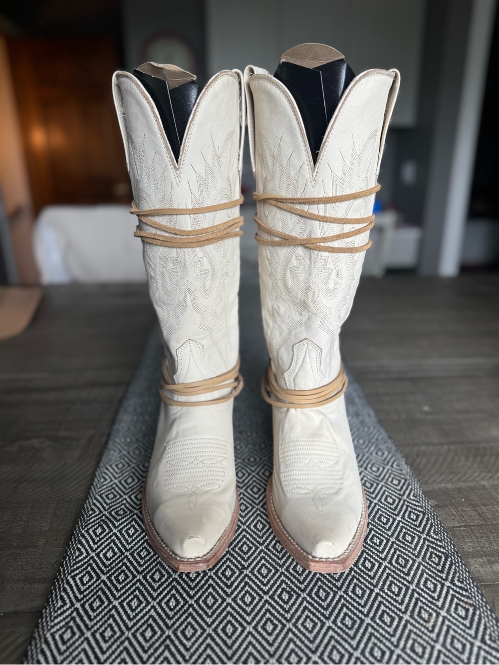 Freebird by Steven Ivory Lace-Up Western Boots - Picture 5 of 11